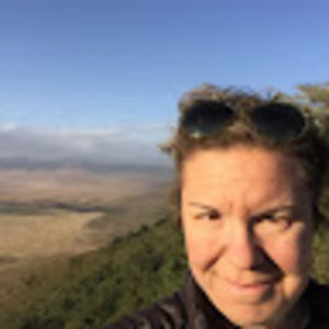 Meet your Posher, Hilary